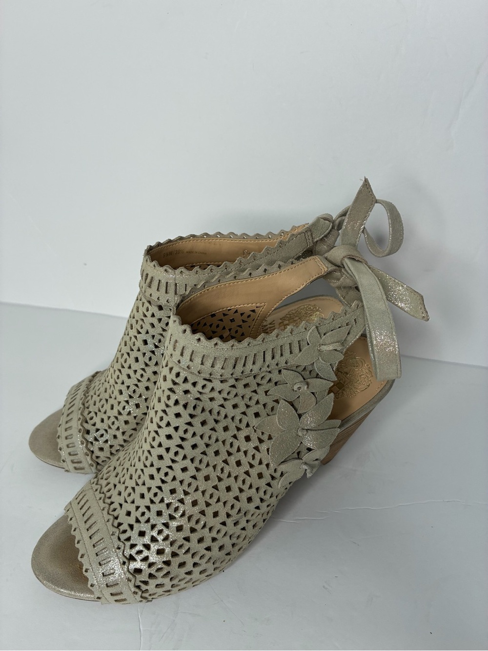 Vince Camuto Beige Laser-Cut Peep-Toe Sandals with Bow Detail 9.5